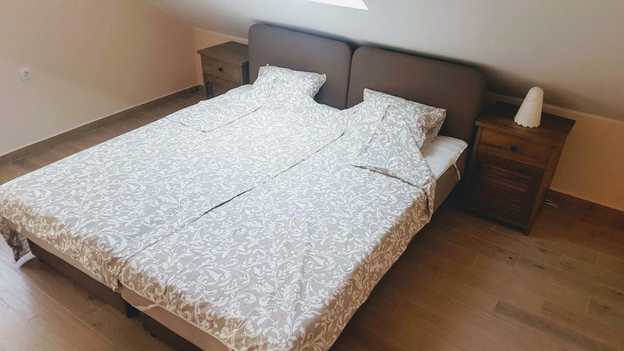 Monika Apartment Τίβατ Εξωτερικό φωτογραφία